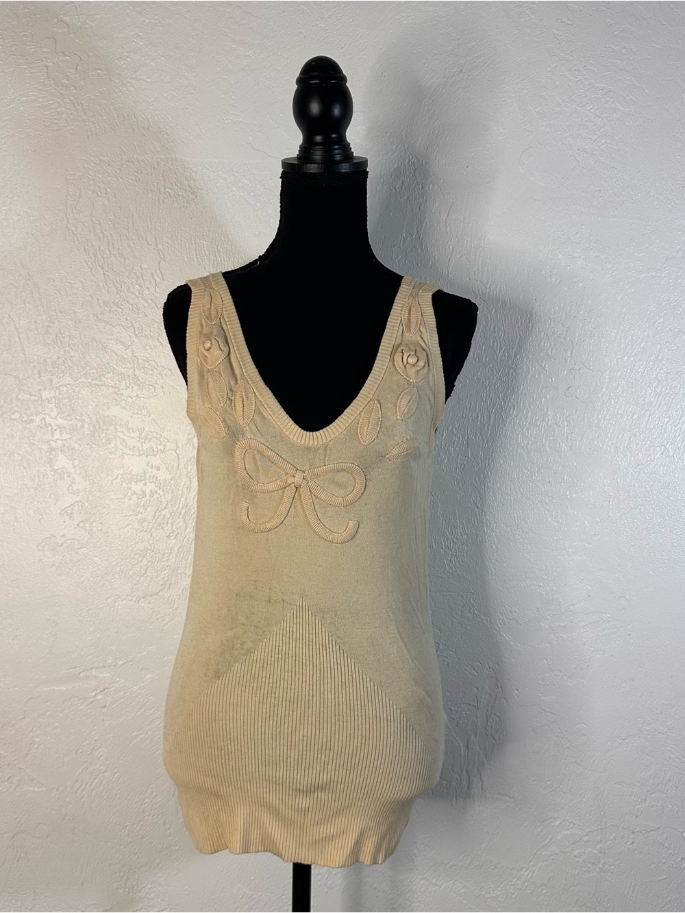 Cache tan bow tank top
